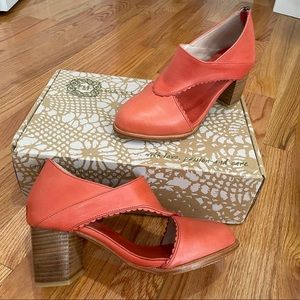 NEW Vintage Red Rain Kiss Leather Booties size 8.5